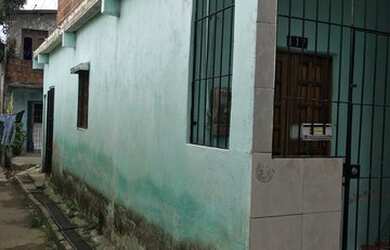 Imagem: A casa possui 2 Dormitórios, 1 Banheiro e está localizado