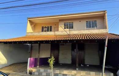 Imagem: O depósito possui 1 Vaga na garagem, 139m² de Área e está