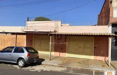 Imagem: A casa possui 4 Dormitórios, 3 Banheiros, 4 Vagas na garagem