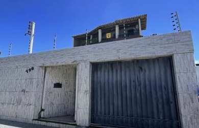 Imagem: A casa possui 5 Dormitórios, 5 Banheiros, 5 Vagas na garagem