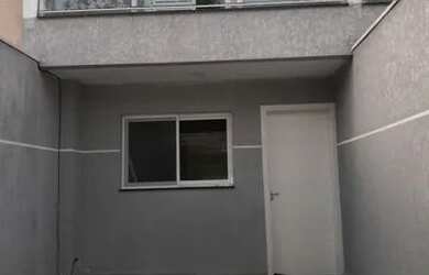 Imagem: A casa em condomínio possui 3 Dormitórios, 2 Banheiros, 1