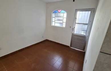 Imagem: A casa possui 2 Dormitórios, 1 Banheiro e 52m² de Área e