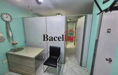 Imagem: O depósito à venda possui e está localizado em Vila Isabel