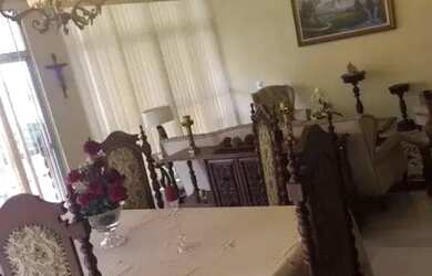 Imagem: A casa possui 5 Dormitórios, 5 Banheiros, 5 Vagas na garagem