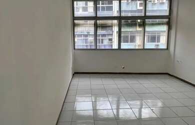 Imagem 2: Sala comercial de 33m2, no Ed. Almirante Barroso