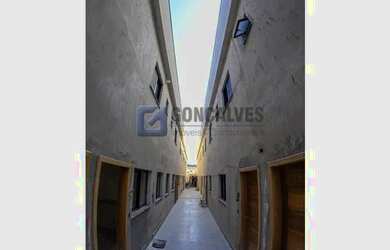 Imagem: A casa possui 2 Dormitórios, 3 Banheiros, 2 Vagas na garagem