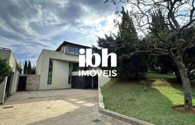 Imagem: A casa possui 5 Dormitórios, 5 Banheiros, 5 Vagas na garagem