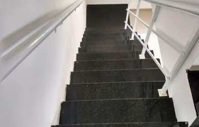 Imagem 4: Arsenal Imóveis vende-Duplex com 2 quartos e varanda no Arsenal-Só 210.000,00