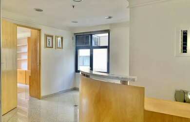 Imagem: O depósito possui 1 Vaga na garagem, 41m² de Área e está