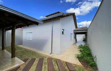 Imagem 14: Casa à venda no bairro Santa Mônica em Uberlândia