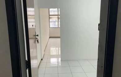 Imagem 3: Sala comercial de 33m2, no Ed. Almirante Barroso