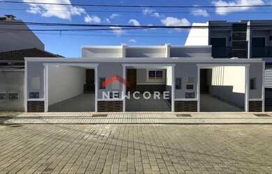 Imagem: A casa possui 2 Dormitórios, 2 Banheiros, 1 Vaga na garagem