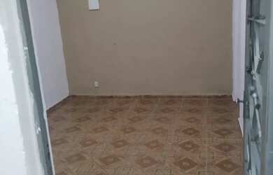 Imagem: A casa possui 1 Dormitório, 2 Banheiros e está localizado