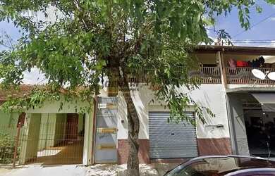 Imagem: A casa possui 2 Dormitórios, 1 Banheiro, 229m² de Área e