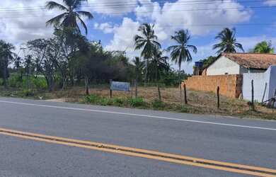 Imagem: O terreno possui 420m² de Área e está localizado em Pacatuba