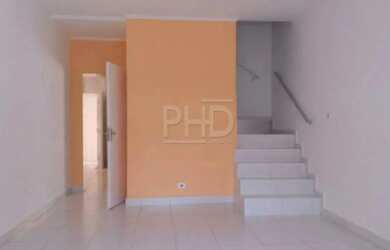 Imagem: A casa possui 2 Dormitórios, 3 Banheiros, 2 Vagas na garagem