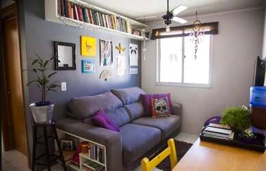 Imagem: O apartamento possui 2 Dormitórios, 1 Banheiro, 1 Vaga na garagem