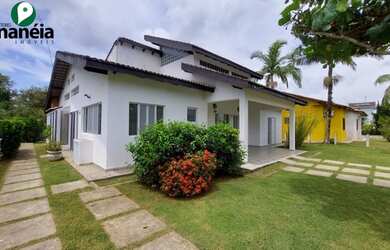 Imagem: A casa possui 2 Dormitórios, 3 Banheiros, 2 Vagas na garagem