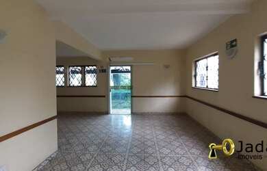 Imagem: O depósito possui 2 Vagas na garagem e 137m² de Área e está