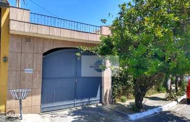 Imagem: A casa possui 2 Dormitórios, 1 Banheiro, 1 Vaga na garagem