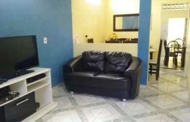 Imagem: A casa possui 2 Dormitórios, 1 Banheiro, 1 Vaga na garagem