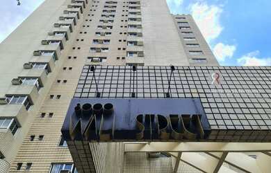 Imagem: O depósito possui 2 Vagas na garagem e 40m² de Área e está