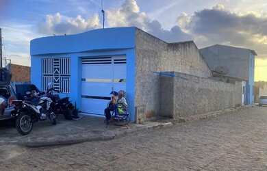 Imagem 3: Casa em Carira. 1 Vaga na garageme3 Dormitórios