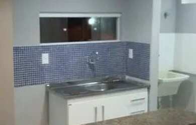 Imagem: A casa possui 2 Dormitórios, 2 Banheiros, 2 Vagas na garagem