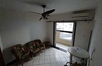 Imagem: O apartamento possui 1 Dormitório, 1 Banheiro, 1 Vaga na garagem