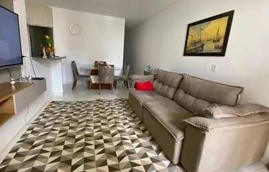 Imagem: A casa possui 2 Dormitórios, 2 Banheiros, 2 Vagas na garagem