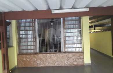 Imagem: A casa à venda possui 3 Dormitórios, 3 Banheiros, 2 Vagas