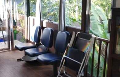 Imagem: A casa possui 1 Dormitório, 1 Banheiro, 1 Vaga na garagem e