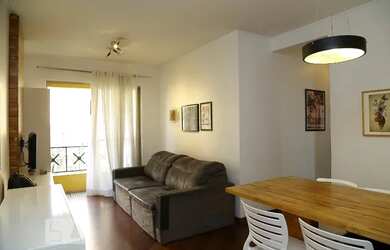 Imagem: O apartamento possui 3 Dormitórios, 1 Banheiro, 1 Vaga na garagem