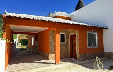 Imagem: A casa possui 2 Dormitórios, 2 Banheiros, 4 Vagas na garagem