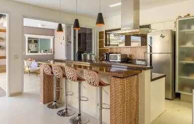 Imagem: A casa em condomínio possui 3 Dormitórios, 5 Banheiros, 5