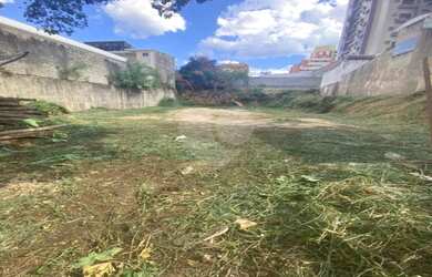 Imagem: O terreno possui 510m² de Área e está localizado em Centro