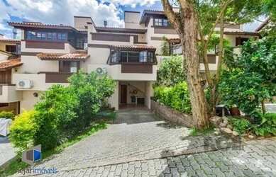 Imagem: A casa em condomínio possui 3 Dormitórios, 4 Banheiros, 2