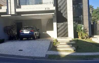 Imagem: A casa em condomínio possui 3 Dormitórios, 5 Banheiros, 4