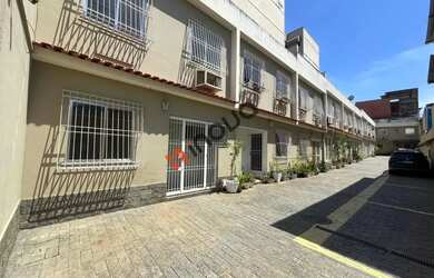 Imagem: A casa possui 2 Dormitórios, 2 Banheiros, 1 Vaga na garagem