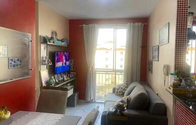 Imagem: O apartamento possui 2 Dormitórios, 1 Banheiro, 1 Vaga na garagem