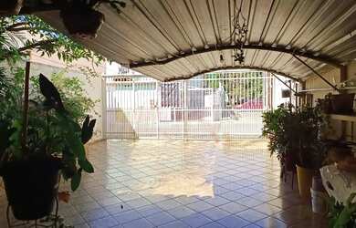 Imagem 3: SRES QD 02 Casa com 4 quartos, edícula e garagem coberta aceita imóvel...