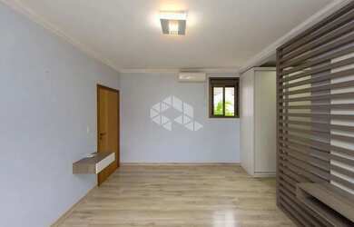 Imagem 9: Vende-se Casa de Alto Padrão no Condomínio Parque das Oliveiras Próximo à Sede Campestre d