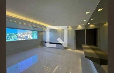 Imagem: O apartamento possui 4 Dormitórios, 2 Banheiros, 2 Vagas na