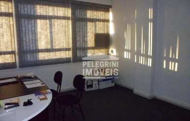 Imagem: O depósito para alugar possui e está localizado em Centro