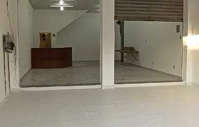 Imagem: A casa para alugar possui 1 Banheiro e 83m² de Área e está