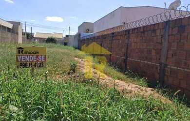 Imagem: O terreno possui 200m² de Área e está localizado em São