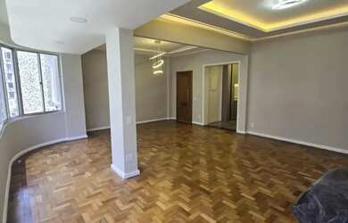 Imagem: O apartamento possui 4 Dormitórios, 3 Banheiros, 152m² de