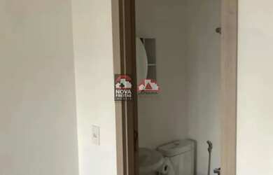 Imagem: O depósito possui 1 Vaga na garagem, 30m² de Área e está