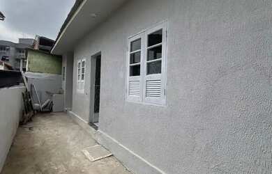 Imagem: A casa possui 2 Dormitórios, 1 Banheiro, 50m² de Área e