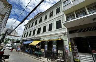 Imagem: O depósito possui 472m² de Área e está localizado em Centro